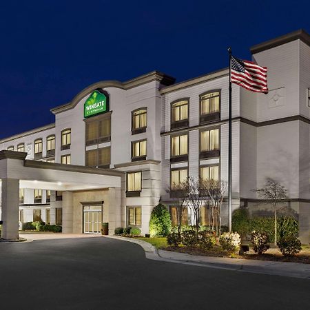 Wingate By Wyndham Southport Hotel Buitenkant foto