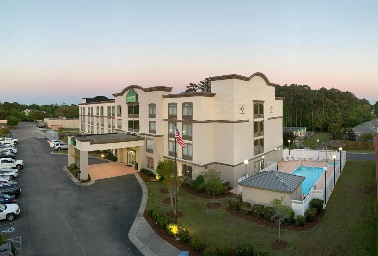 Wingate By Wyndham Southport Hotel Buitenkant foto