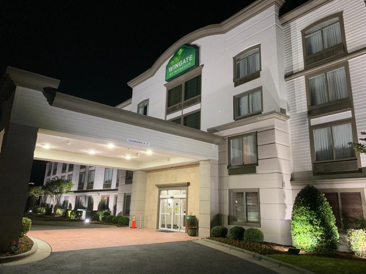 Wingate By Wyndham Southport Hotel Buitenkant foto