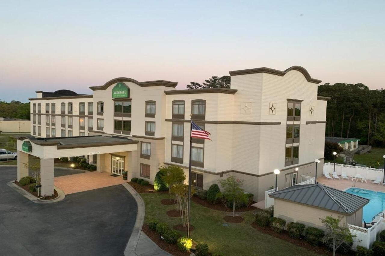 Wingate By Wyndham Southport Hotel Buitenkant foto