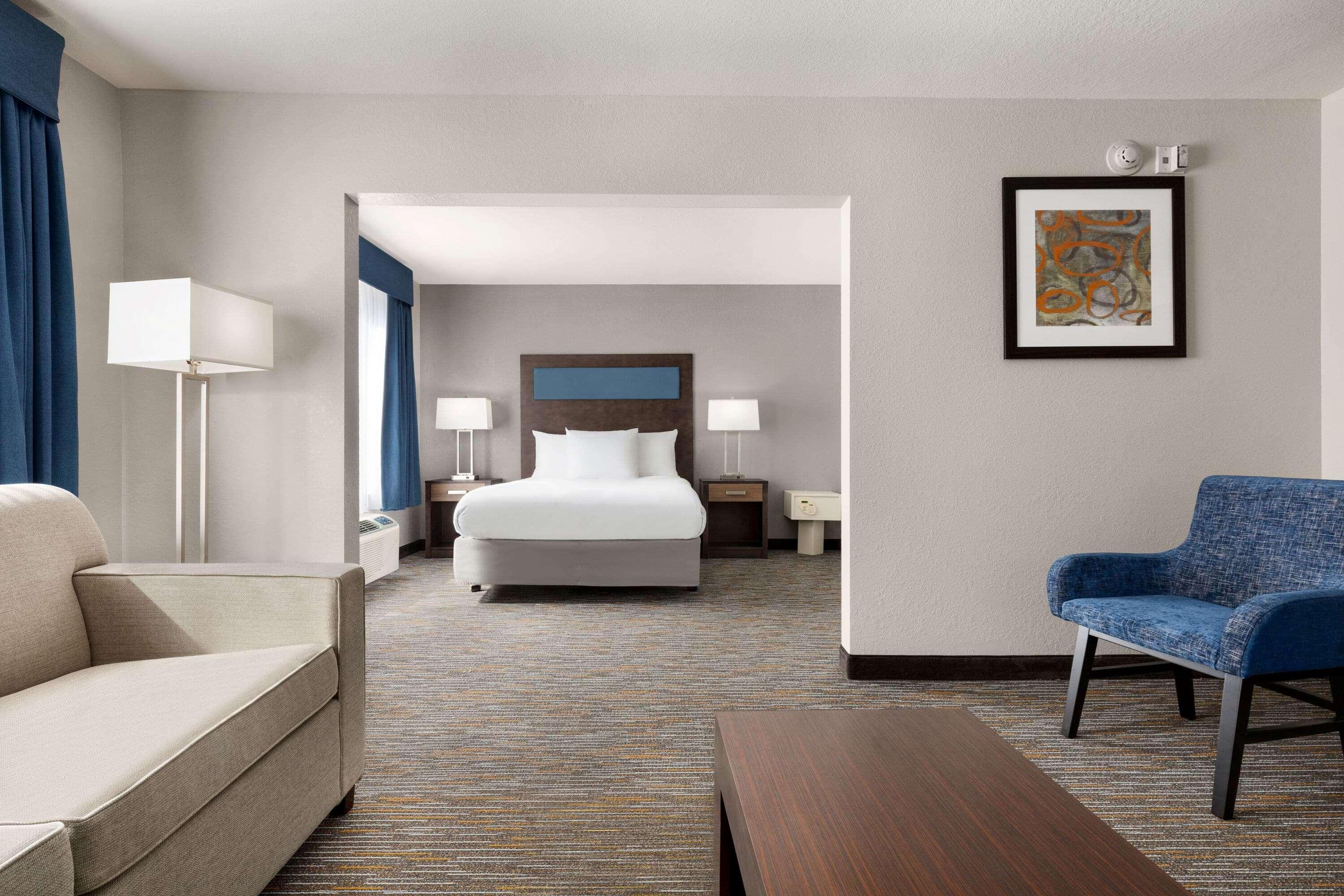 Wingate By Wyndham Southport Hotel Buitenkant foto