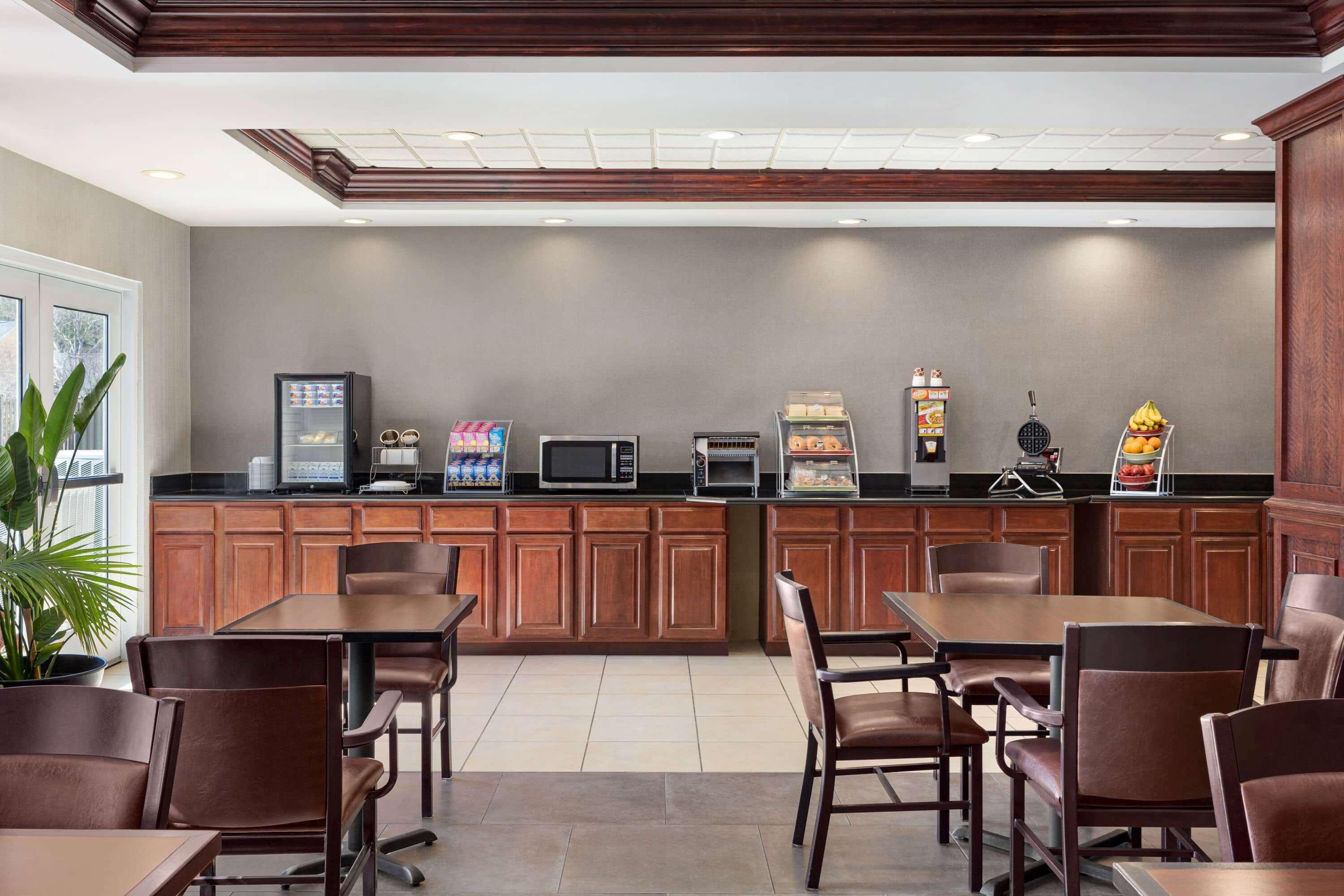 Wingate By Wyndham Southport Hotel Buitenkant foto