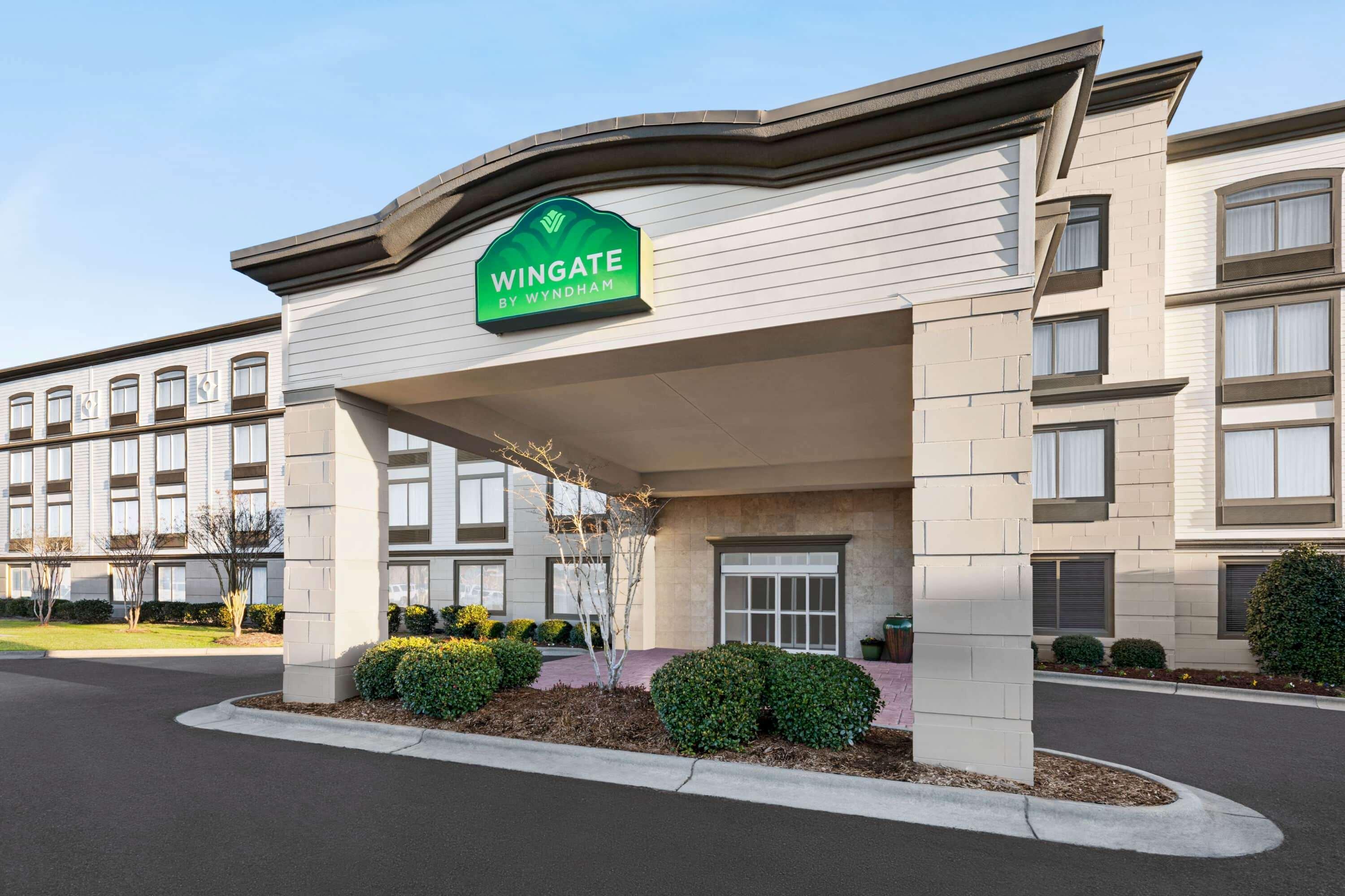 Wingate By Wyndham Southport Hotel Buitenkant foto