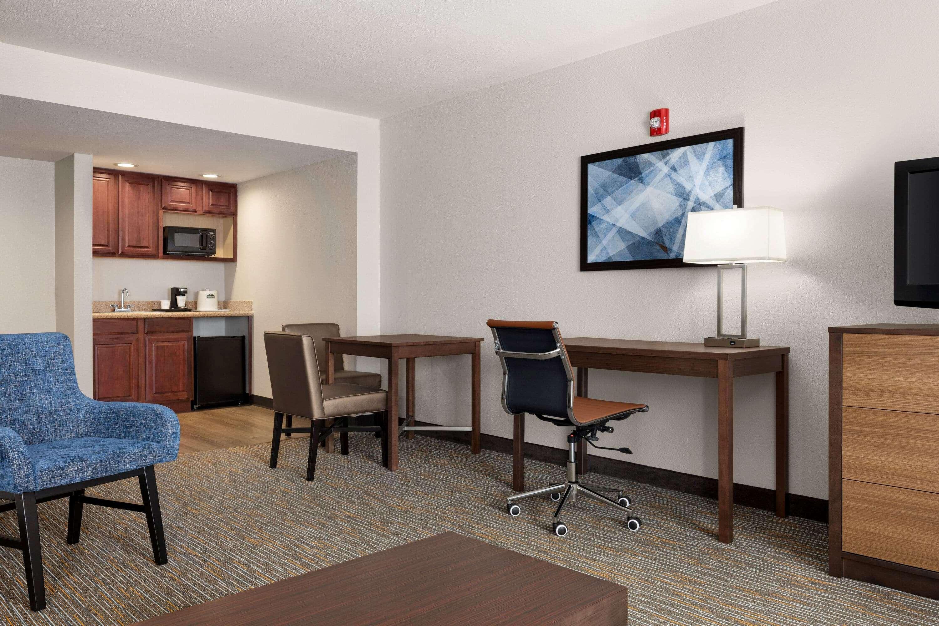 Wingate By Wyndham Southport Hotel Buitenkant foto